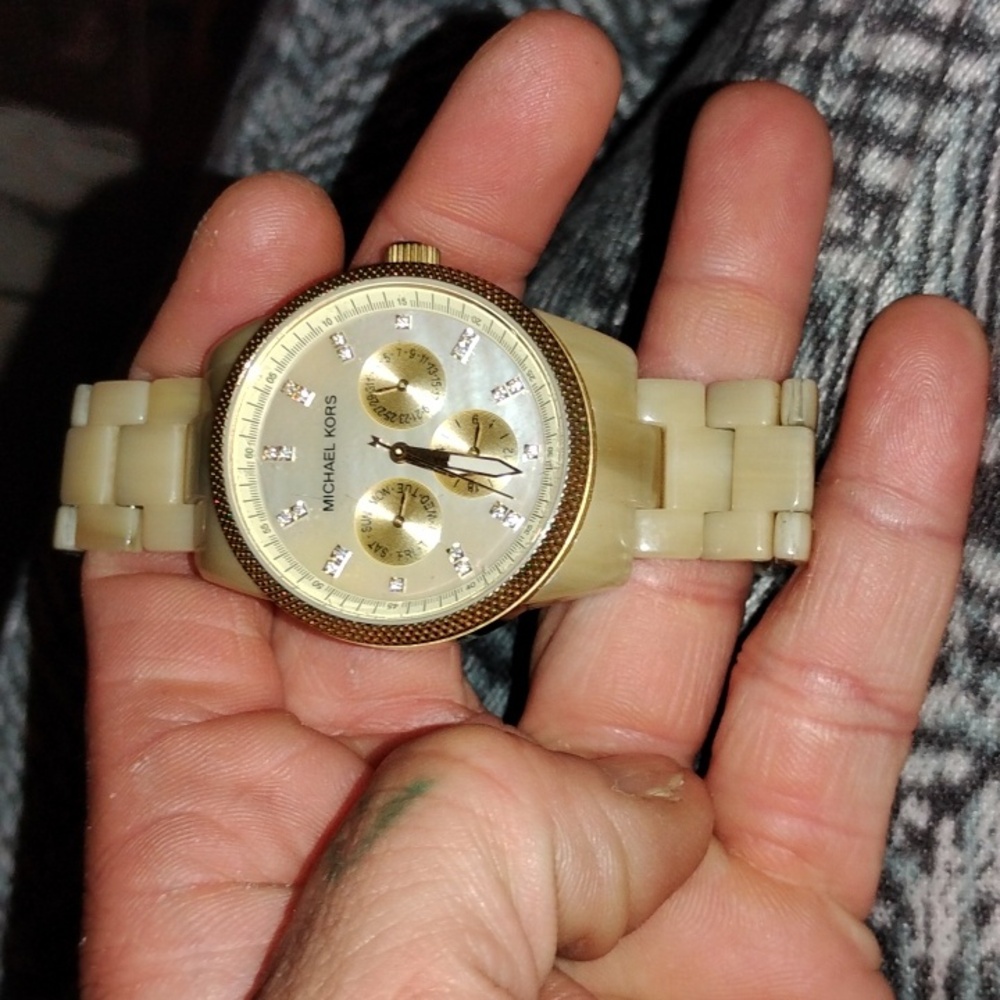 Michael kors watch